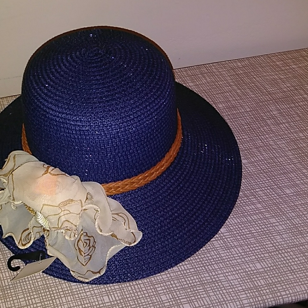 Sun hat - Picture 3 of 4